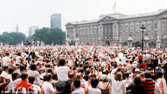 Đám cưới của Thái tử Charles và Công nươngDiana năm 1981 đã thu hút một lượng lớn khán giả truyền hình trên toàn thế giới với 750 triệu người theo dõi