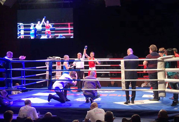 Võ sĩ Nguyễn Thị Tâm vô địch giải ngôi sao Âu - Á ảnh 2