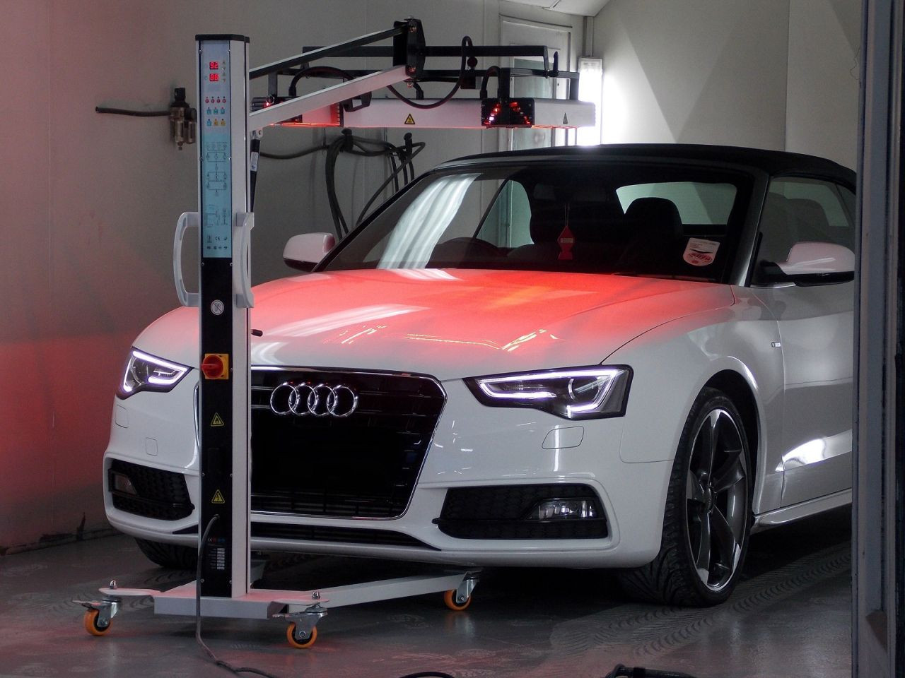 Sấy đèn để khắc phục tình trạng hấp hơi.