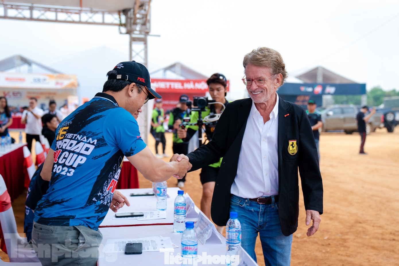 Ông Greig Craft - Chủ tịch Liên đoàn Ô tô Thể thao châu Á Thái Bình Dương - xuất hiện tại giải đấu.