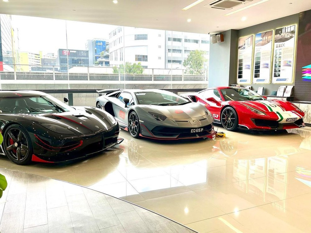 Một bộ sưu tập siêu xe tại Singapore.