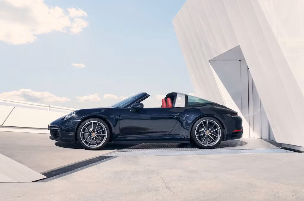 Porsche 911 Targa 4S là dòng xe "hiếm có khó tìm" ở thị trường Việt.