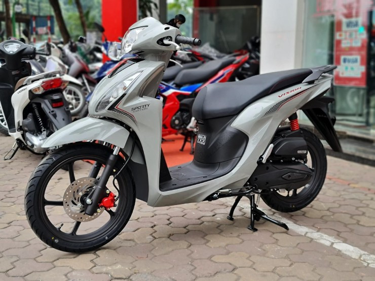 Honda Vision có giá đại lý giảm so với tháng 9. Honda Vision có giá đại lý giảm so với tháng 9.