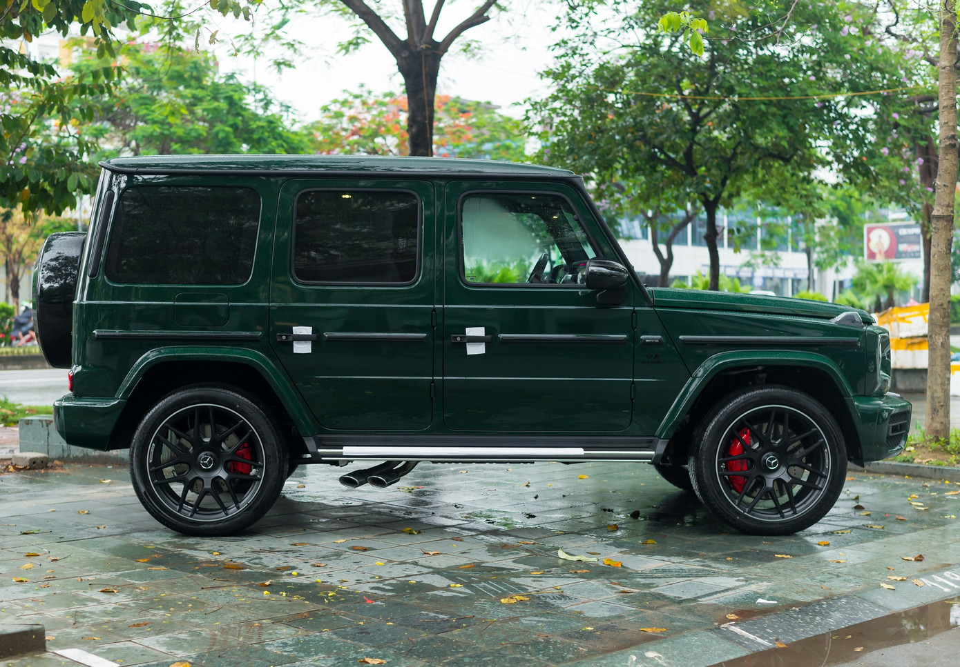 Hơn 4.000 xe Mercedes-Benz đang vận hành tại Việt Nam gặp lỗi bơm nhiên liệu. Hơn 4.000 xe Mercedes-Benz đang vận hành tại Việt Nam gặp lỗi bơm nhiên liệu.