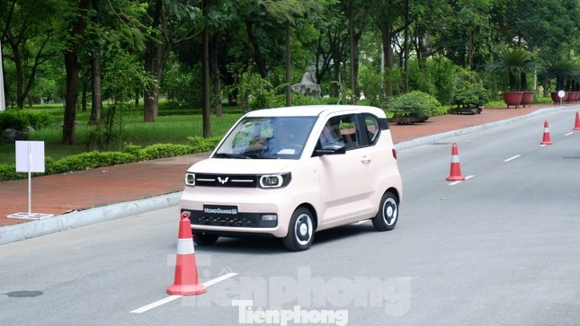 Ô tô điện do liên doanh của TMT Motors sản xuất. Ô tô điện do liên doanh của TMT Motors sản xuất.