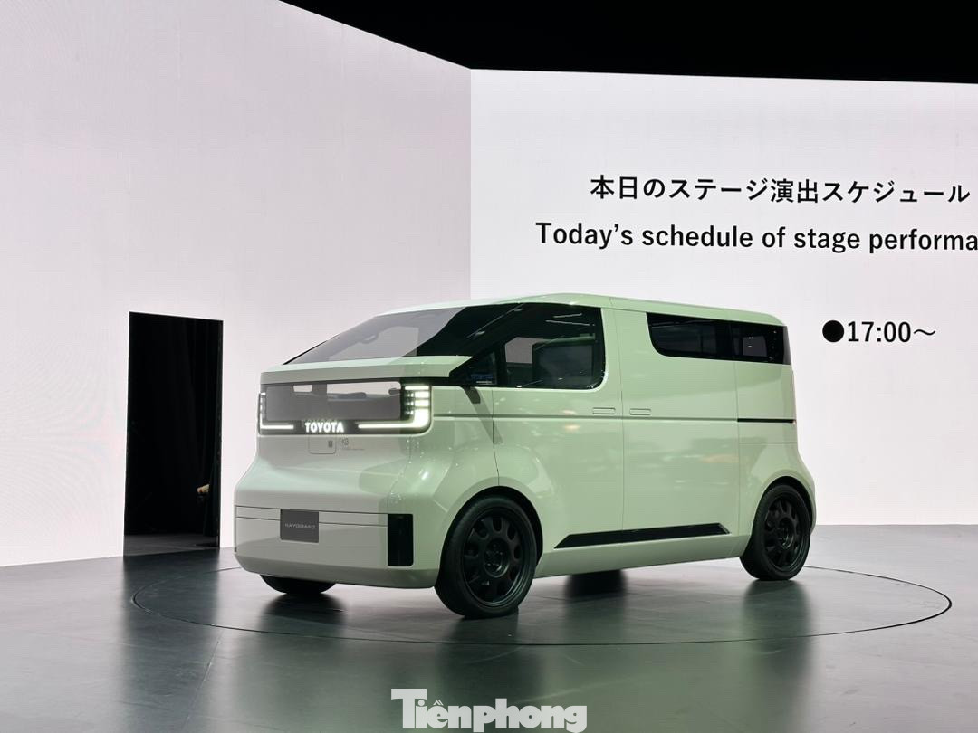 Chiếc xe này sử dụng động cơ điện, có phần cứng và phần mềm dễ tùy chỉnh theo nhu cầu cụ thể, khiến nó sẽ trở nên thực dụng hơn trong quá trình sử dụng. Chiếc xe này sử dụng động cơ điện, có phần cứng và phần mềm dễ tùy chỉnh theo nhu cầu cụ thể, khiến nó sẽ trở nên thực dụng hơn trong quá trình sử dụng.