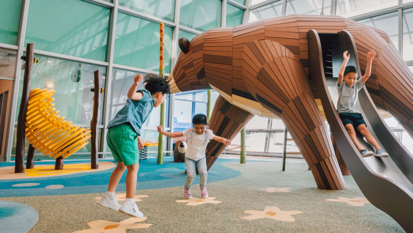 Giám đốc chương trình của dự án nhà ga số 2 phát biểu: “Với T2, chúng tôi đã tìm cách nâng cao trải nghiệm của hành khách, kết hợp một nhà ga hiện đại lấy cảm hứng từ thiên nhiên. Với những yếu tố kỹ thuật số phong phú, công nghệ tiên tiến cũng như các khu mua sắm, đây sẽ là một điểm đến lý tưởng".