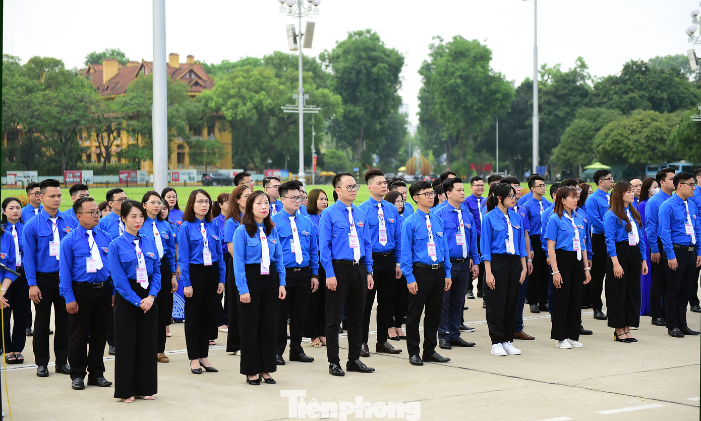 Cùng dự có 75 đại biểu là những đoàn viên, thanh niên có thành tích xuất sắc trong lao động, học tập, công tác, rèn luyện; đại diện tiêu biểu trong tập thể thanh niên ở các các cơ quan tham mưu chiến lược của Đảng, Chính phủ, Quốc hội, các cơ quan nghiên cứu khoa học, báo chí, thông tấn, Mặt trận Tổ quốc và các đoàn thể chính trị - xã hội, xã hội - nghề nghiệp Trung ương. Đồng thời, là những gương điển hình trong việc học tập và làm theo tấm gương đạo đức Hồ Chí Minh, có nhiều đóng góp trong công tác Đoàn và phong trào thanh thiếu nhi, có uy tín và ảnh hưởng tích cực trong đoàn viên, thanh niên Khối các cơ quan Trung ương.