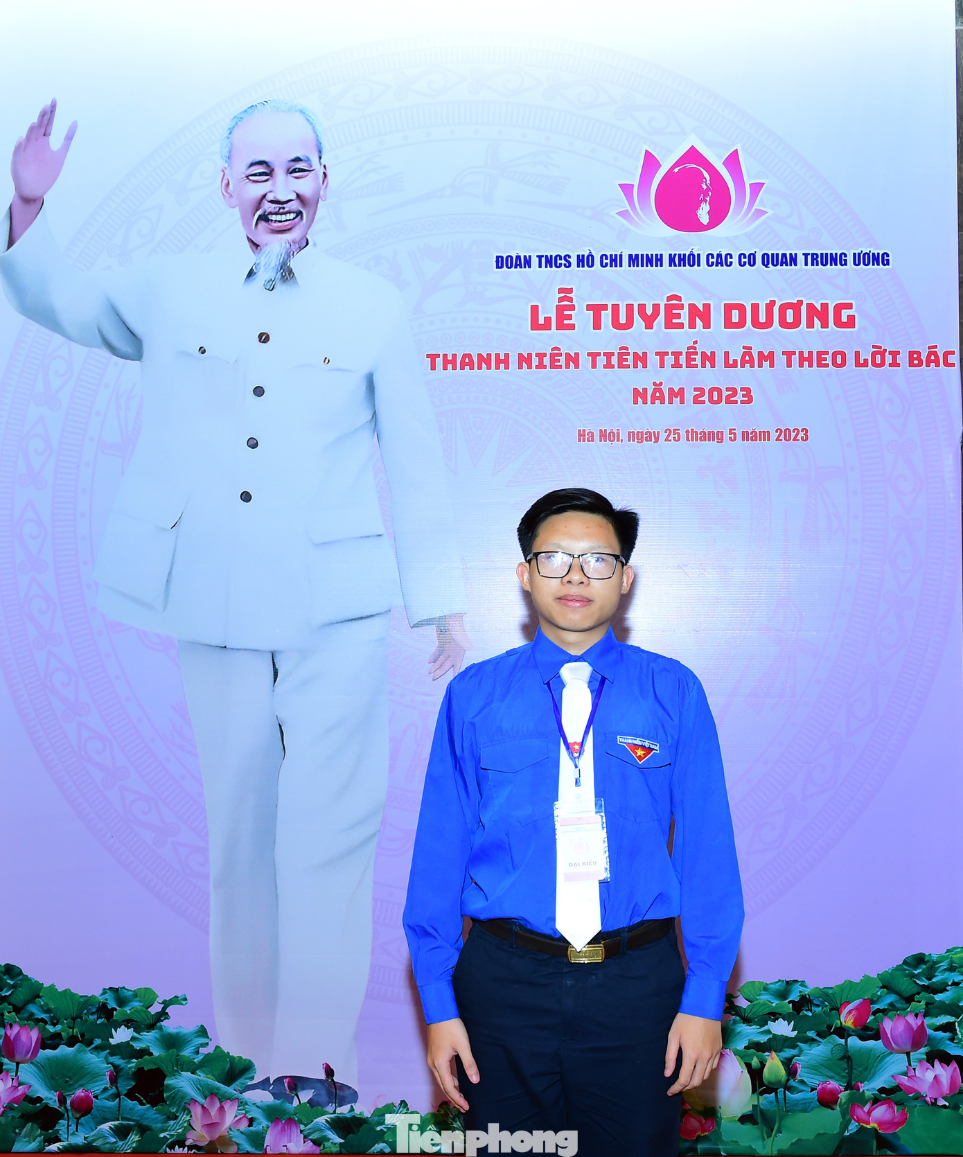 Phú là gương thanh niên trẻ nhất được tuyên dương trong Liên hoan Thanh niên tiên tiến làm theo lời Bác năm 2023 Khối Các cơ quan Trung ương. Ảnh: Xuân Tùng