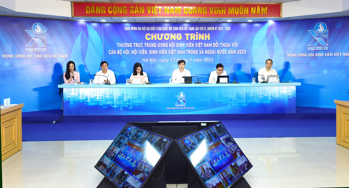 Chương trình Thường trực T.Ư Hội SVVN đối thoại với cán bộ Hội, hội viên, sinh viên Việt Nam trong và ngoài nước. Ảnh: Xuân Tùng