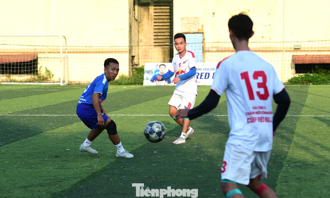 Trong hai ngày diễn ra giải đấu (20 - 21/5), các đội bóng đã cống hiến nhiều trận đấu gay cấn với nhiều pha bóng đẹp mắt.