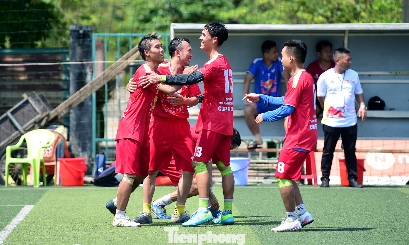 Tận dụng tốt cơ hội ở ngay đầu hiệp 2, các cầu thủ Fashion Garments FC đã nhanh mở tỉ số để thay đổi cục diện trận đấu. Kết quả chung cuộc Fashion Garments FC thắng đội Draexlmaier FC với tỉ số 3 - 0, giành ngôi vị quán quân Giải bóng Thanh niên công nhân Cup Red Bull khu vực Duyên hải Nam Trung bộ và Tây Nguyên và giành vé tham dự vòng chung kết toàn quốc dự kiến diễn ra vào tháng 11/2023 tại Thủ đô Hà Nội.