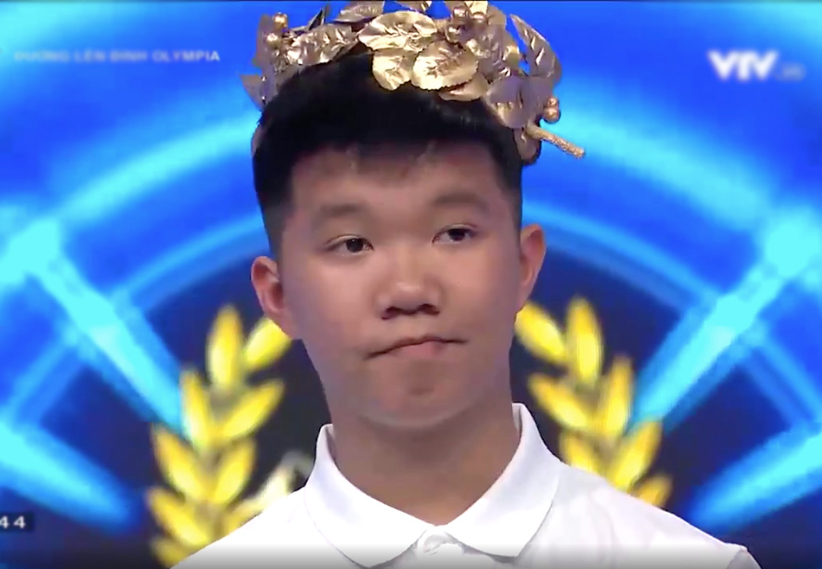 Xuân Mạnh giành vòng nguyệt quế trận thi tháng.