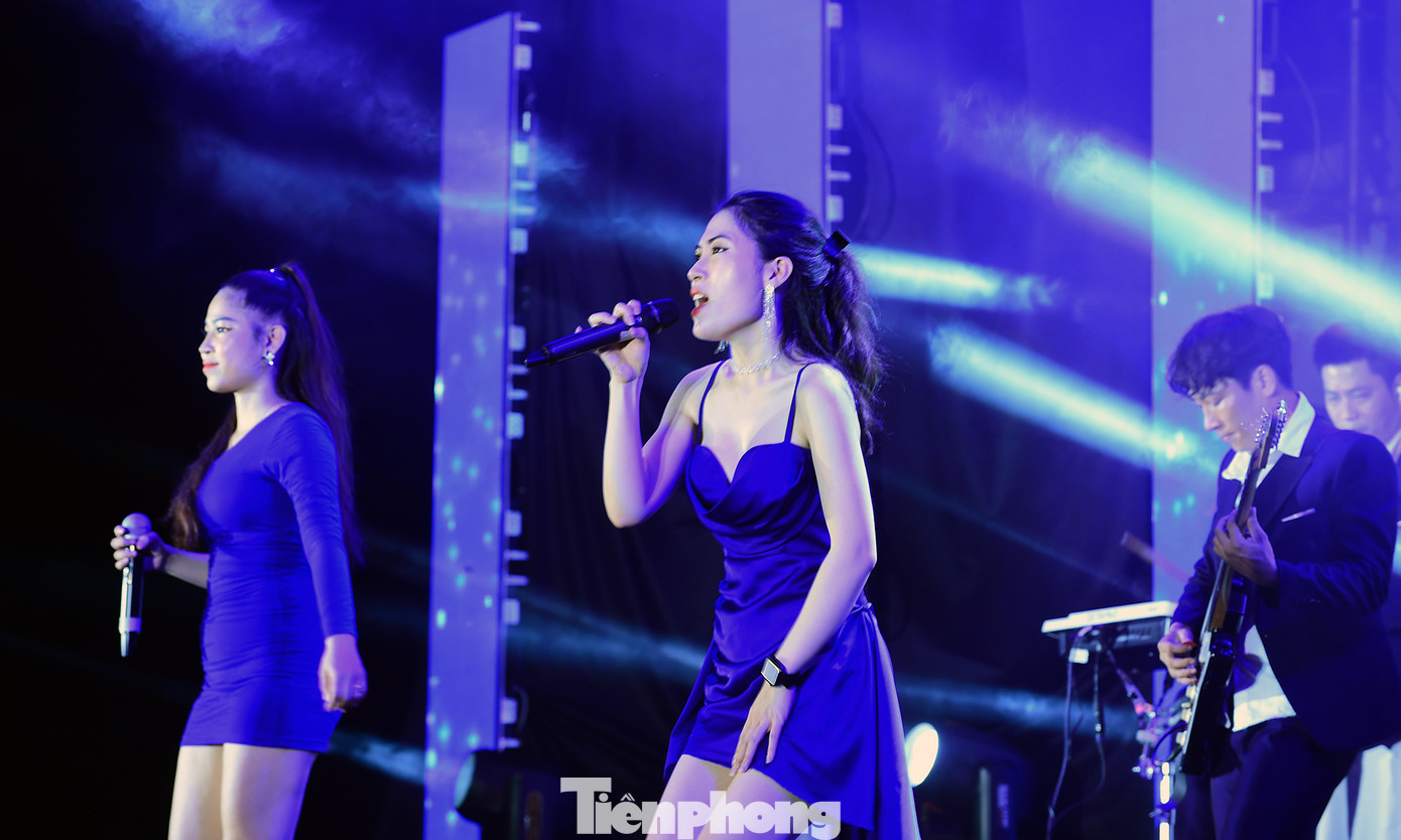 Ngày hội “Thanh niên công nhân - Lan tỏa năng lượng tích cực” năm 2023 diễn ra từ nay đến tháng 11 tại 6 khu vực trong cả nước, gồm: Duyên hải Nam Trung bộ và Tây Nguyên, Trung du và miền núi phía Bắc, Miền Đông Nam Bộ, Đồng bằng sông Hậu, Đồng bằng Sông Tiền, Đồng bằng Sông Hồng và Bắc Trung bộ. Ảnh: Xuân Tùng