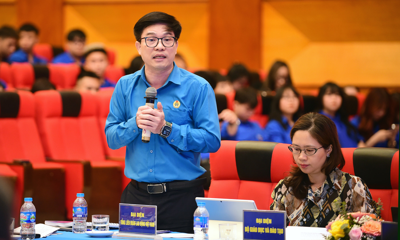 Tại diễn đàn, các đại biểu, chuyên gia đã đưa ra nhiều thông tin và kiến nghị ý nghĩa về chính sách nghề nghiệp, việc làm cho thanh niên hiện nay.