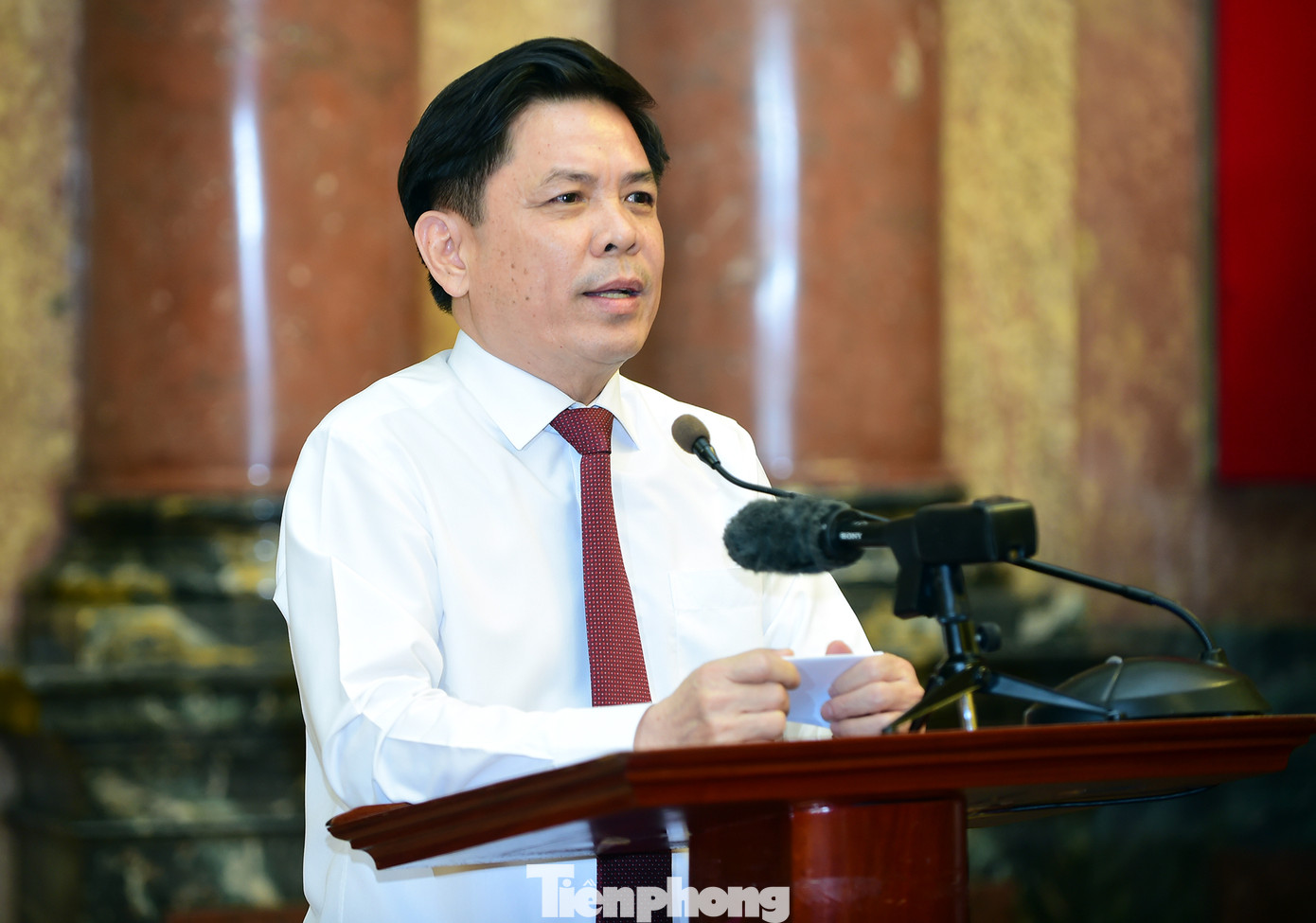 Ông Nguyễn Văn Thể, Bí thư Đảng ủy Khối các cơ quan T.Ư phát biểu đáp từ tại chương trình. Ảnh: Xuân Tùng