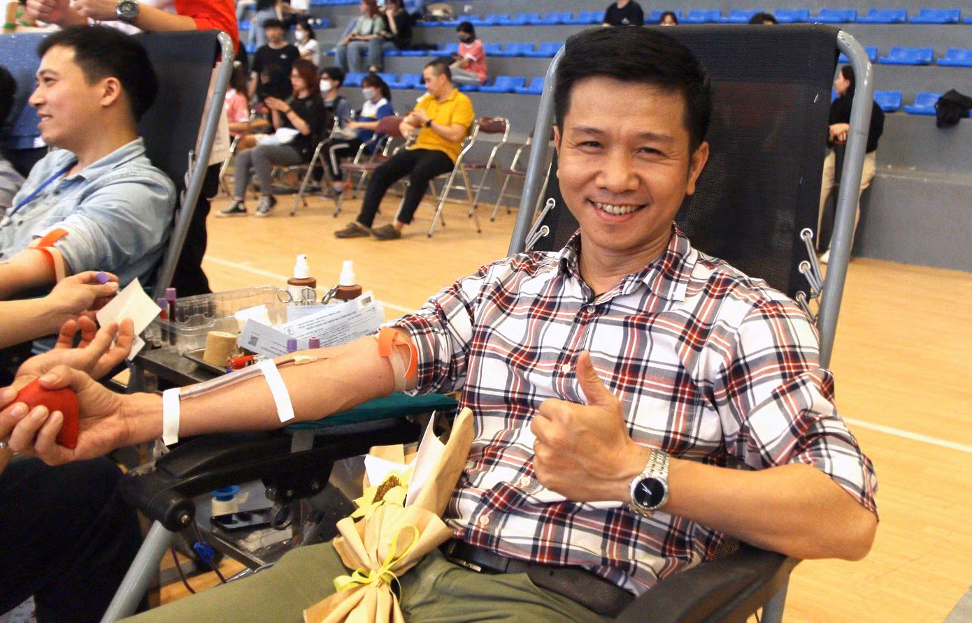 Anh Nguyễn Chí Dũng hiến máu tại chương trình. Ảnh: Lê Duy Long Anh Nguyễn Chí Dũng hiến máu tại chương trình. Ảnh: Lê Duy Long