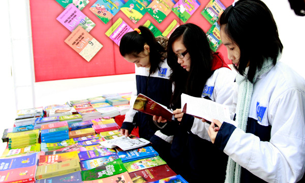 Có khu trưng bày sách