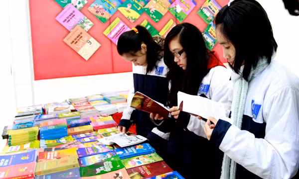 Có khu trưng bày sách