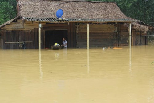 Báo Tiền Phong kêu gọi ủng hộ đồng bào bị lũ lụt ảnh 3
