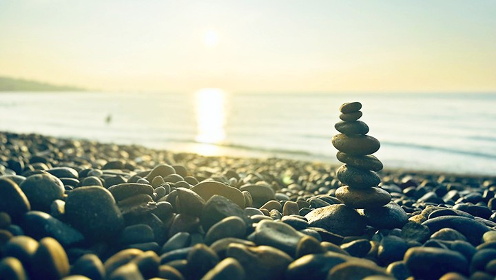 Bãi biển Cổ Thạch, huyện Tuy Phong, tỉnh Bình Thuận hấp dẫn du khách bởi vô số những hòn đá cuội... Bãi biển Cổ Thạch, huyện Tuy Phong, tỉnh Bình Thuận hấp dẫn du khách bởi vô số những hòn đá cuội...