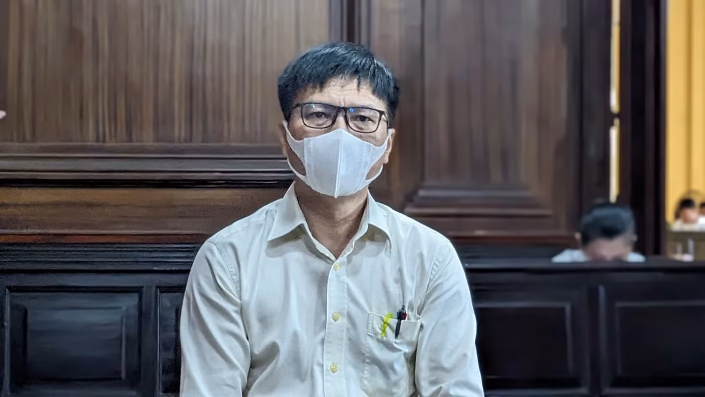 Viện Kiểm sát vừa đề nghị HĐXX tuyên phạt bị cáo Nguyễn Văn Tùng từ 8-9 năm tù.