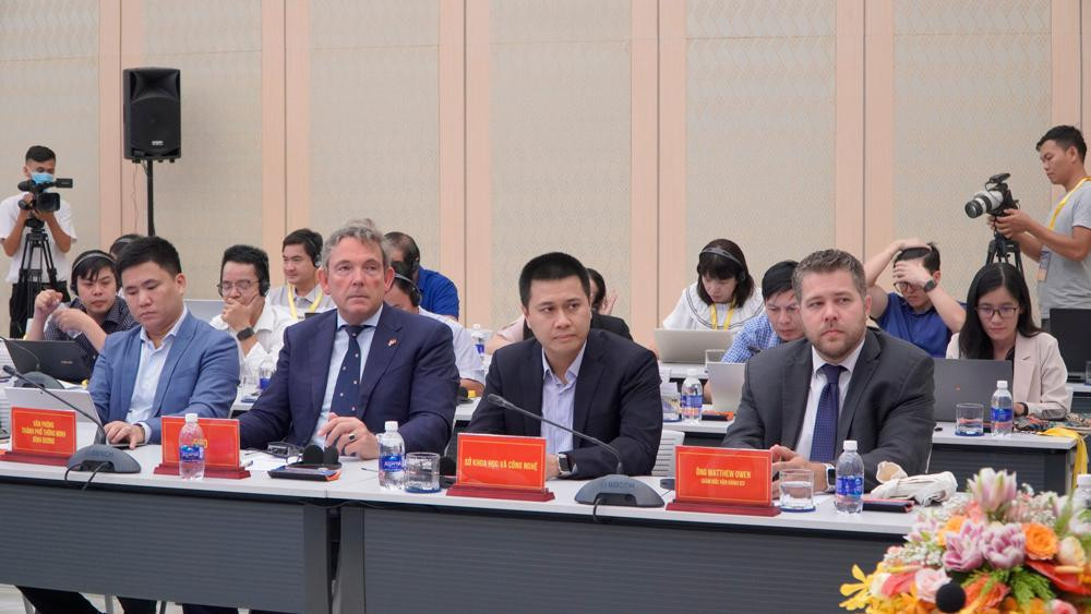 Sự kiện Vinh danh Top 7 Cộng đồng Thông minh Thế giới 2022 là cơ hội để các tổ chức tại Bình Dương tiếp cận những tri thức, tầm nhìn mới, nắm bắt các sự phát triển chung về Thành phố Thông minh của Bình Dương cũng như các cộng đồng khác trên thế giới. Sự kiện Vinh danh Top 7 Cộng đồng Thông minh Thế giới 2022 là cơ hội để các tổ chức tại Bình Dương tiếp cận những tri thức, tầm nhìn mới, nắm bắt các sự phát triển chung về Thành phố Thông minh của Bình Dương cũng như các cộng đồng khác trên thế giới.