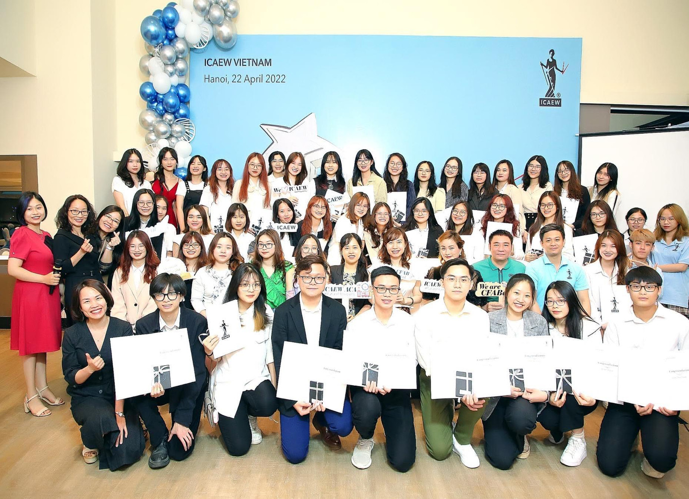 Nữ sinh trường đại học KTQD là một trong những học viên ICAEW CFAB xuất sắc nhất tại Việt Nam Nữ sinh trường đại học KTQD là một trong những học viên ICAEW CFAB xuất sắc nhất tại Việt Nam