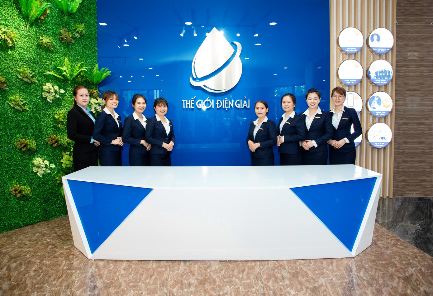 Đội ngũ nhân viên tư vấn chuyên nghiệp và tận tâm