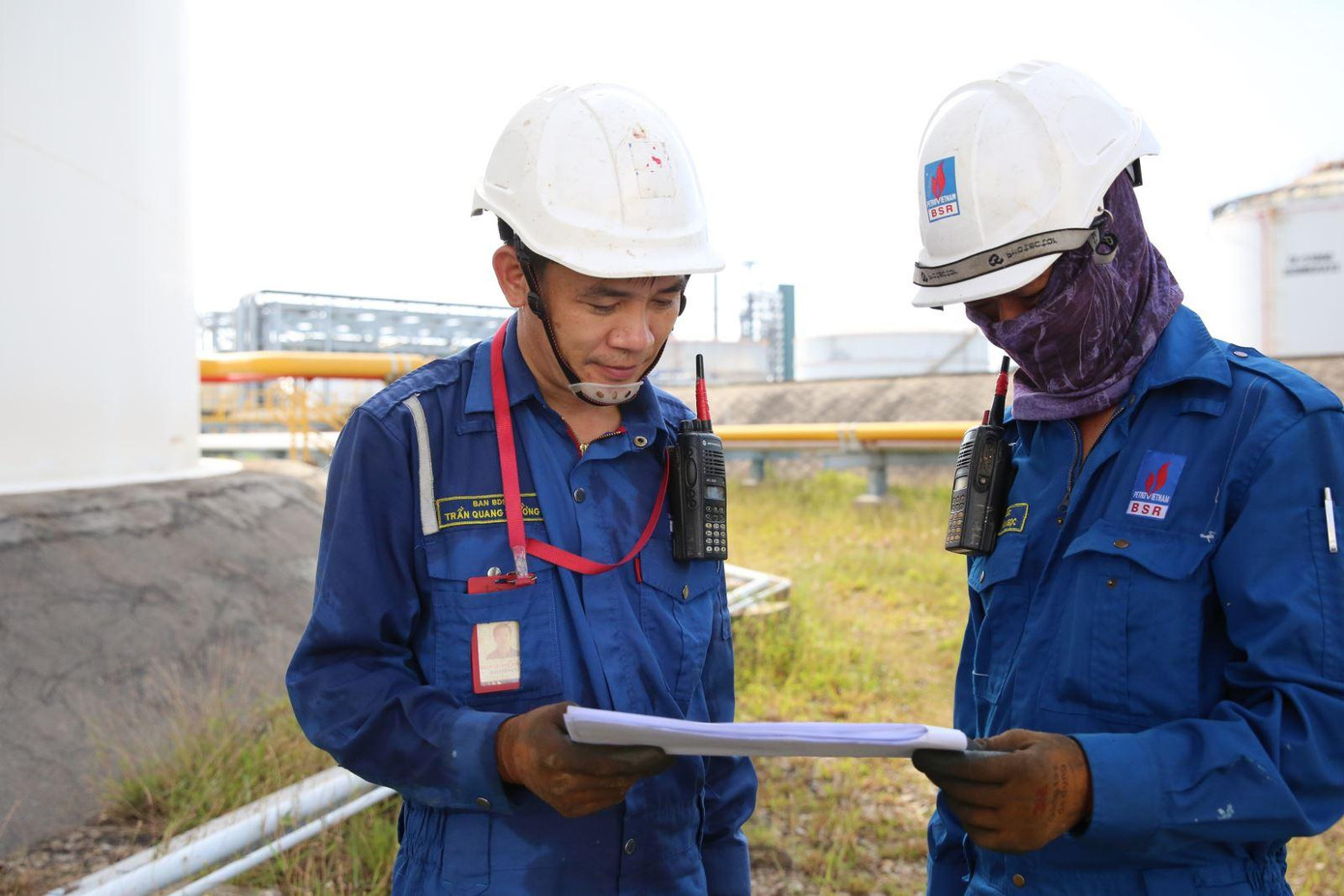 Kỹ sư Trần Quang Thường trên công trường NMLD Dung Quất