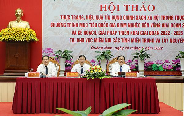 Đoàn Chủ tịch Hội thảo