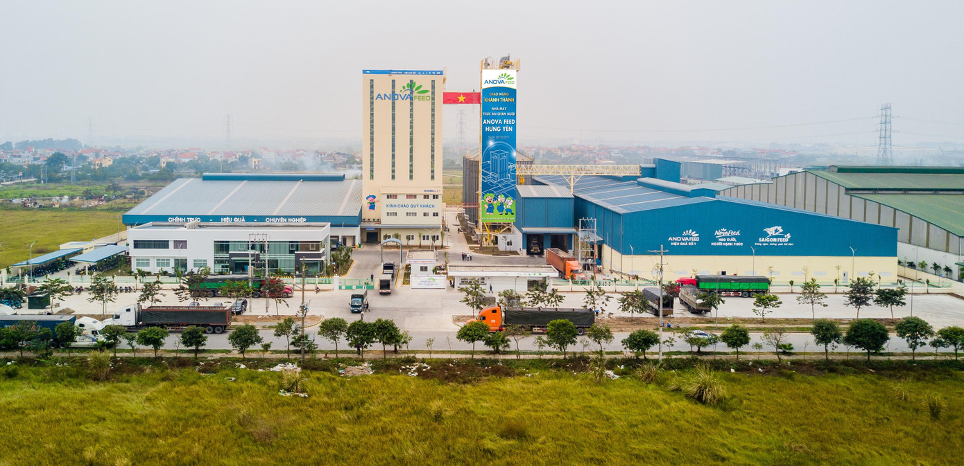 Đến năm 2025, dự kiến cơ cấu doanh thu của Nova Consumer sẽ dịch chuyển sang 40% đến từ ngành hàng tiêu dùng và khoảng 60% đến từ mảng nông nghiệp. Trong hình: nhà máy Anova Feed, một thành viên của Nova Consumer.