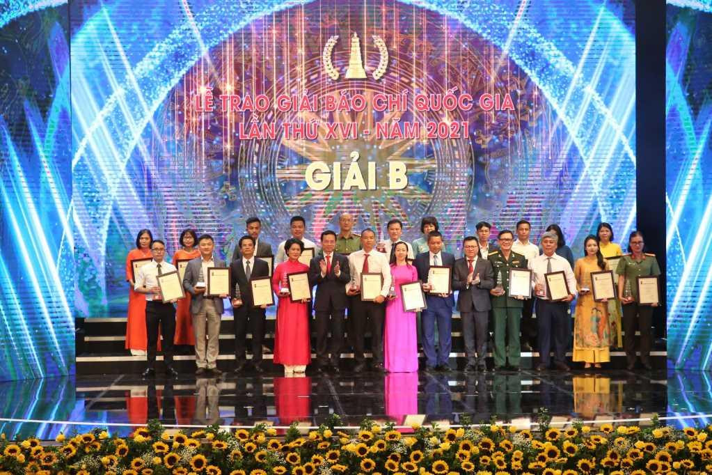 Tác phẩm “Chuyện những con tàu khóc” của nhóm tác giả Nguyễn Thị Thiện (Thanh Thiện), Nguyễn Thu Giang (Thu Giang) và Đào Thị Phương (Lan Phương) - Trung tâm Truyền thông tỉnh đoạt giải B giải Báo chí Quốc gia năm 2021.