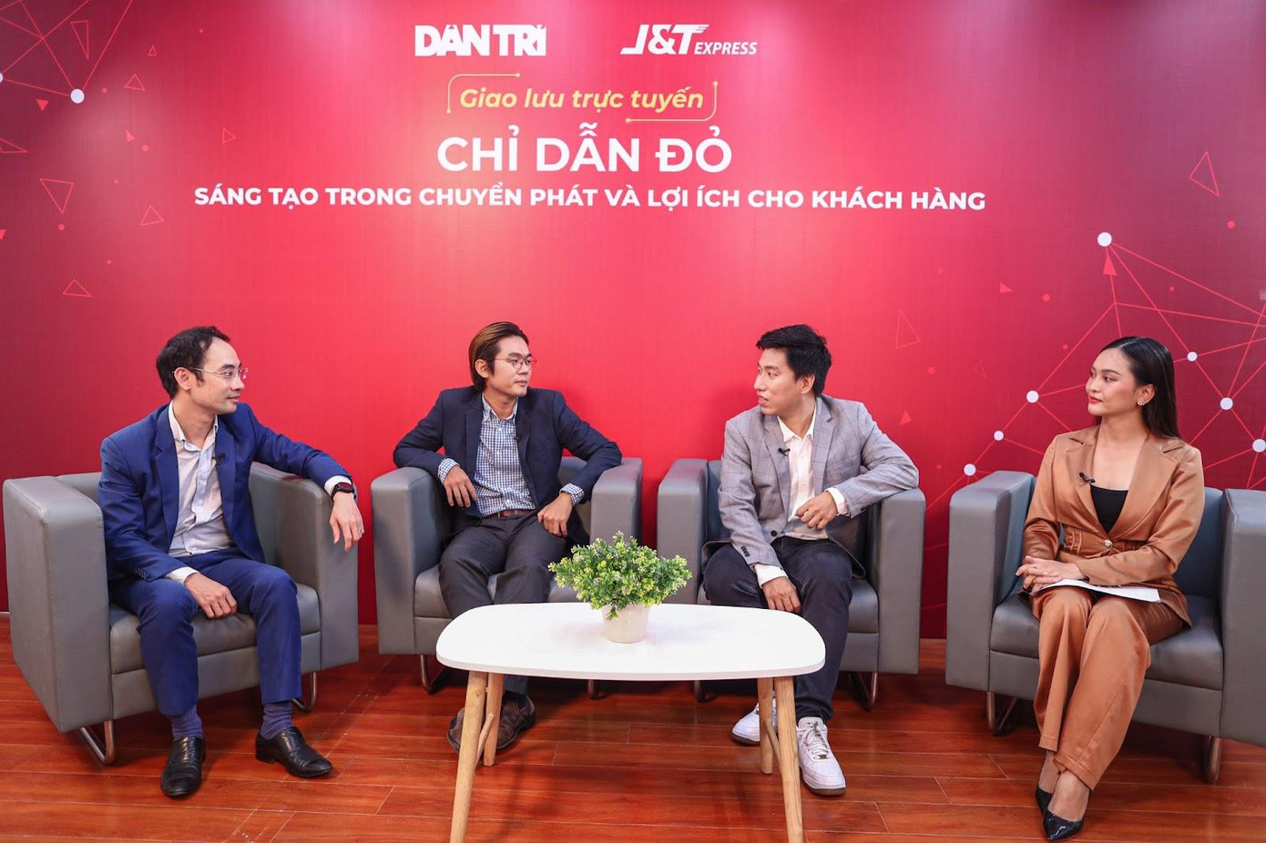 Tập 2 của Chỉ Dẫn Đỏ đã thu hút hàng ngàn lượt xem