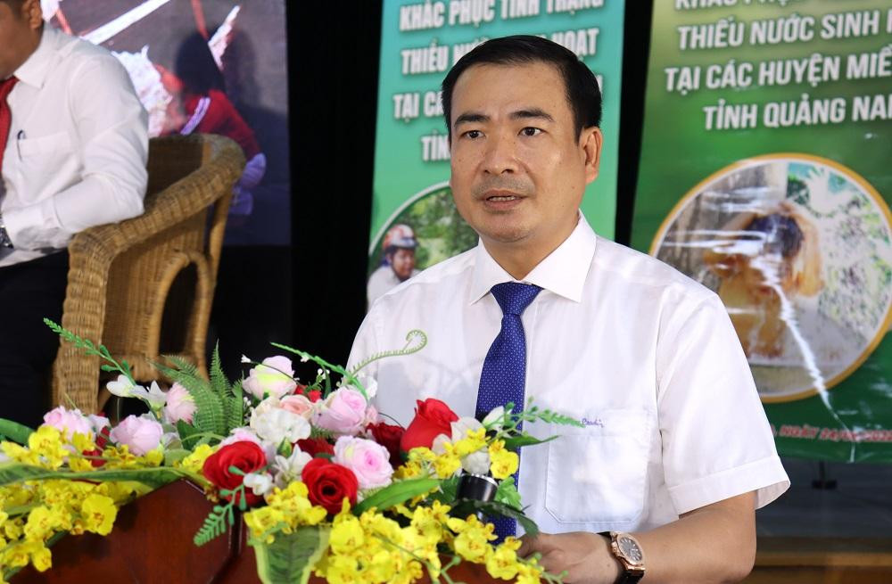 Nhà báo Khánh Toàn – Tổng biên tập Tạp chí Môi trường và Cuộc sống phát biểu khai mạc tại buổi Tọa đàm