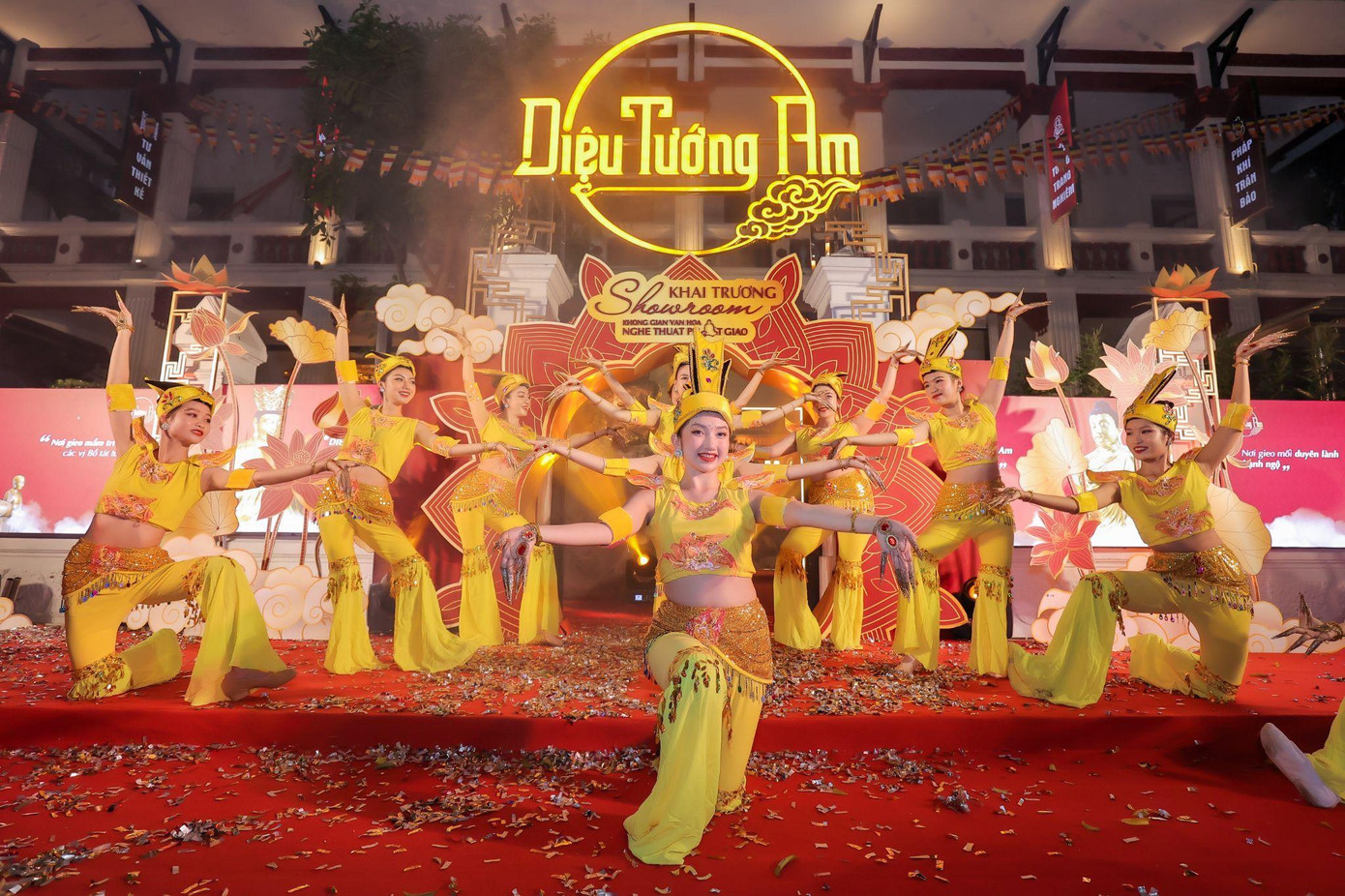 Tiết mục múa nghệ thuật Thiên Thủ Thiên Nhãn dẫn Quý khách vào hành trình nơi “Diệu tướng hiện"