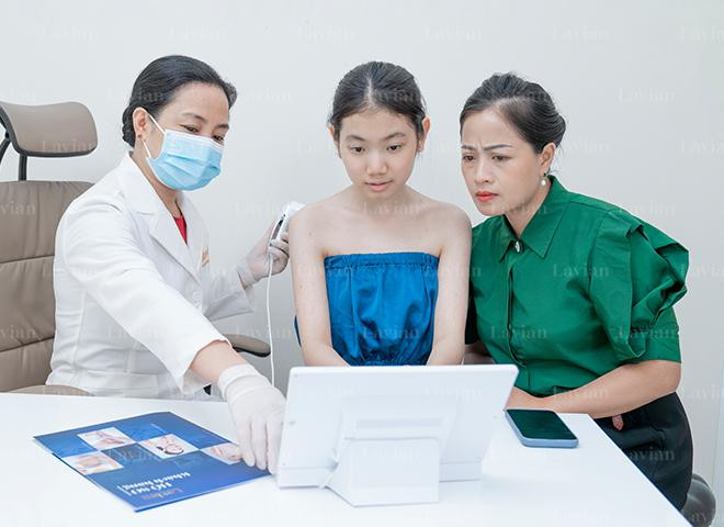 Viêm da là “cơn ác mộng” của rất nhiều người, không ngoại trừ cả trẻ ở tuổi dậy thì Viêm da là “cơn ác mộng” của rất nhiều người, không ngoại trừ cả trẻ ở tuổi dậy thì