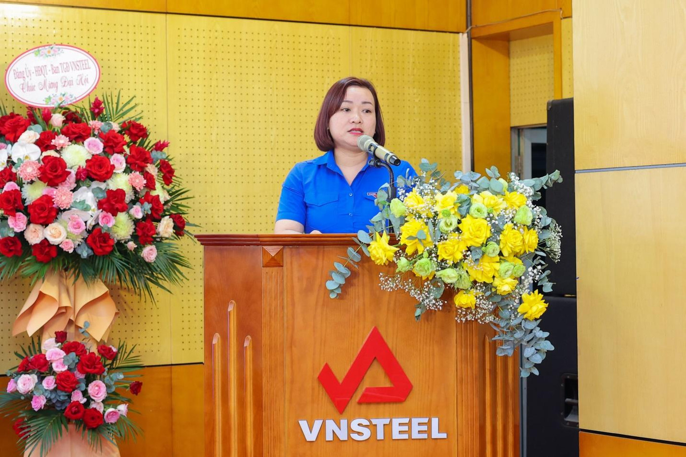 Đ/c Trần Thị Ngọc Quỳnh, Phó Bí thư Đoàn Khối Doanh nghiệp Trung ương phát biểu chỉ đạo Đại hội