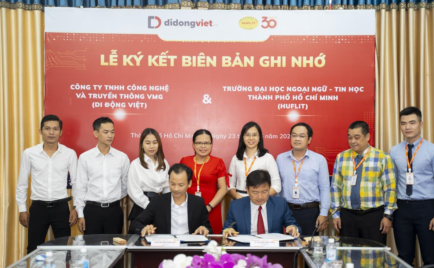 Đại diện hai Bên ký kết văn bản hợp tác