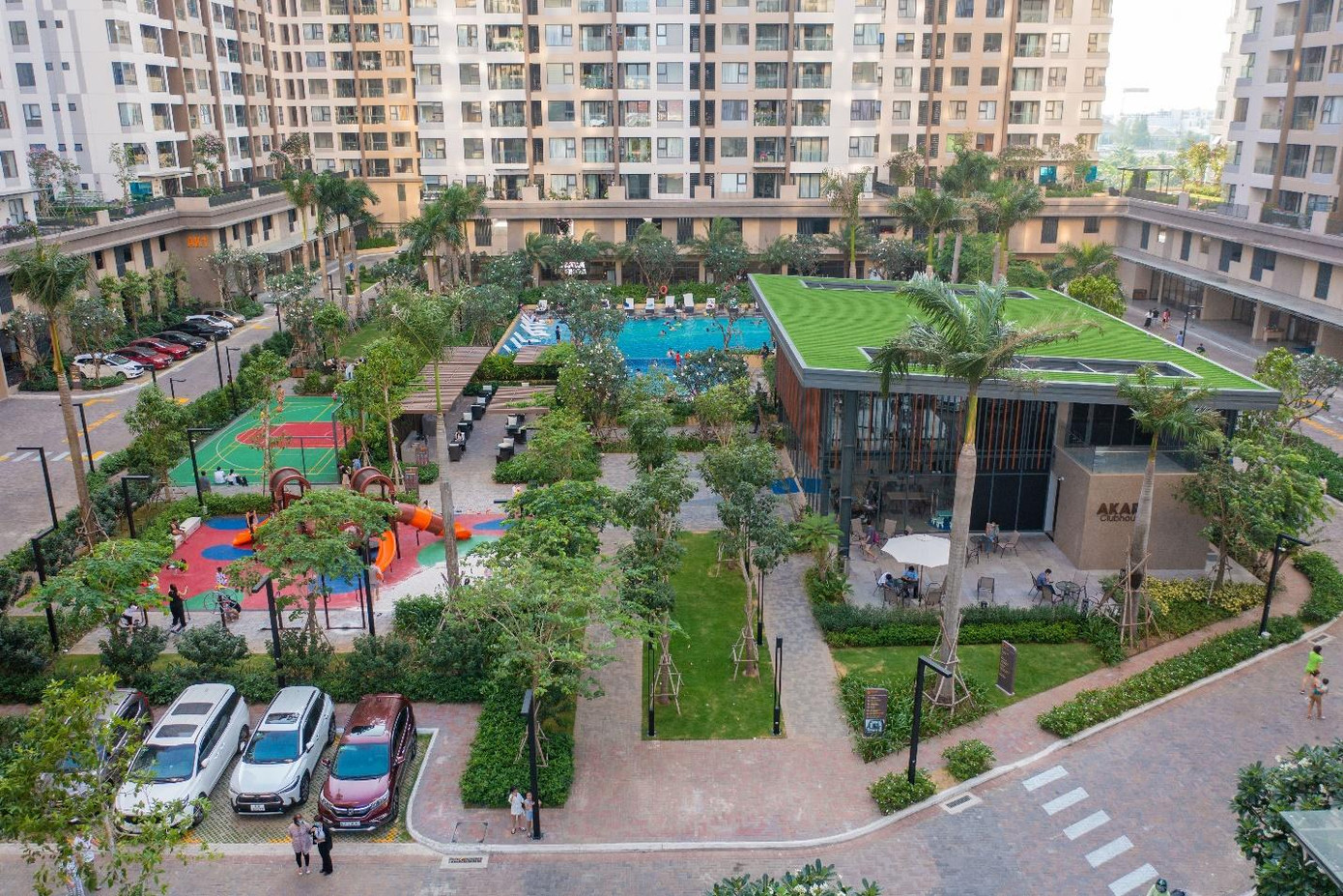 Khu clubhouse tích hợp hồ bơi, khu vui chơi trẻ em, sân thể thao, câu lạc bộ cộng đồng, café… nâng tầm trải nghiệm sống cho cư dân Akari City. Khu clubhouse tích hợp hồ bơi, khu vui chơi trẻ em, sân thể thao, câu lạc bộ cộng đồng, café… nâng tầm trải nghiệm sống cho cư dân Akari City.