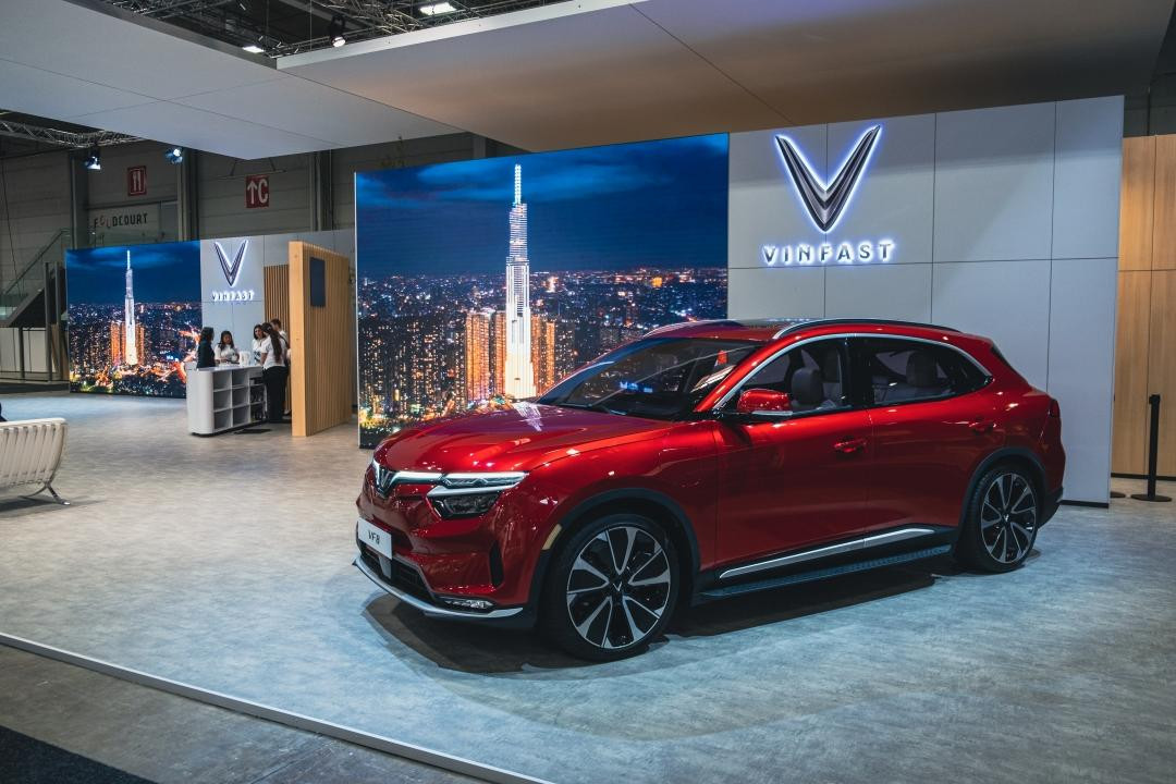 EVS35 là lần đầu tiên các mẫu xe điện VF 7, VF 8, VF 9 tiếp cận đông đảo khách hàng tại châu Âu. EVS35 là lần đầu tiên các mẫu xe điện VF 7, VF 8, VF 9 tiếp cận đông đảo khách hàng tại châu Âu.