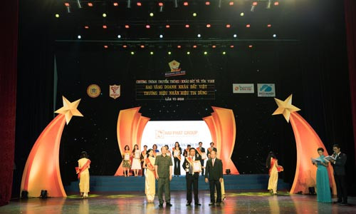 Hải Phát Invest được tôn vinh tại lễ trao giải sao vàng doanh nhân Đất ảnh 1