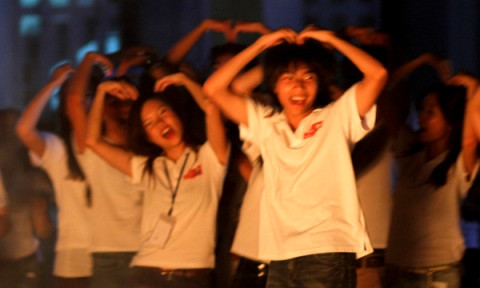 Các bạn trẻ rạng rỡ trong đêm giao lưu