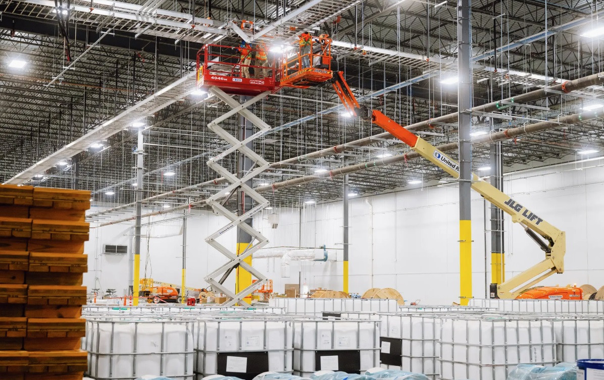 Nhà máy sản xuất đạn pháo Mesquite của General Dynamics ở Texas. Nhà máy sản xuất đạn pháo Mesquite của General Dynamics ở Texas.