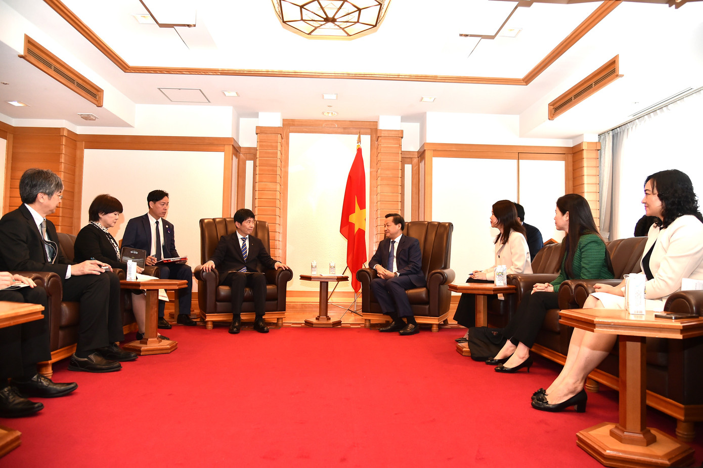 Phó Thủ tướng Lê Minh Khái tiếp Thống đốc tỉnh Gunma Yamamoto Ichita, ngày 25/5. (Ảnh: Mofa)