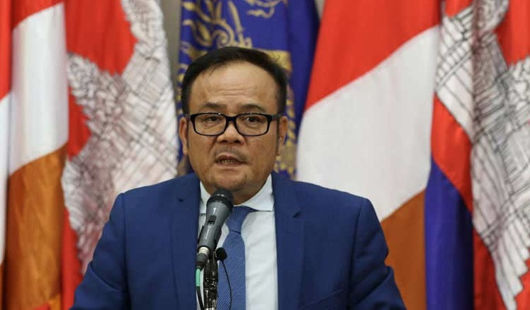 Ông Sin Chanserivutha bác bỏ thông tin về MH370. (Ảnh: Khmer Times)