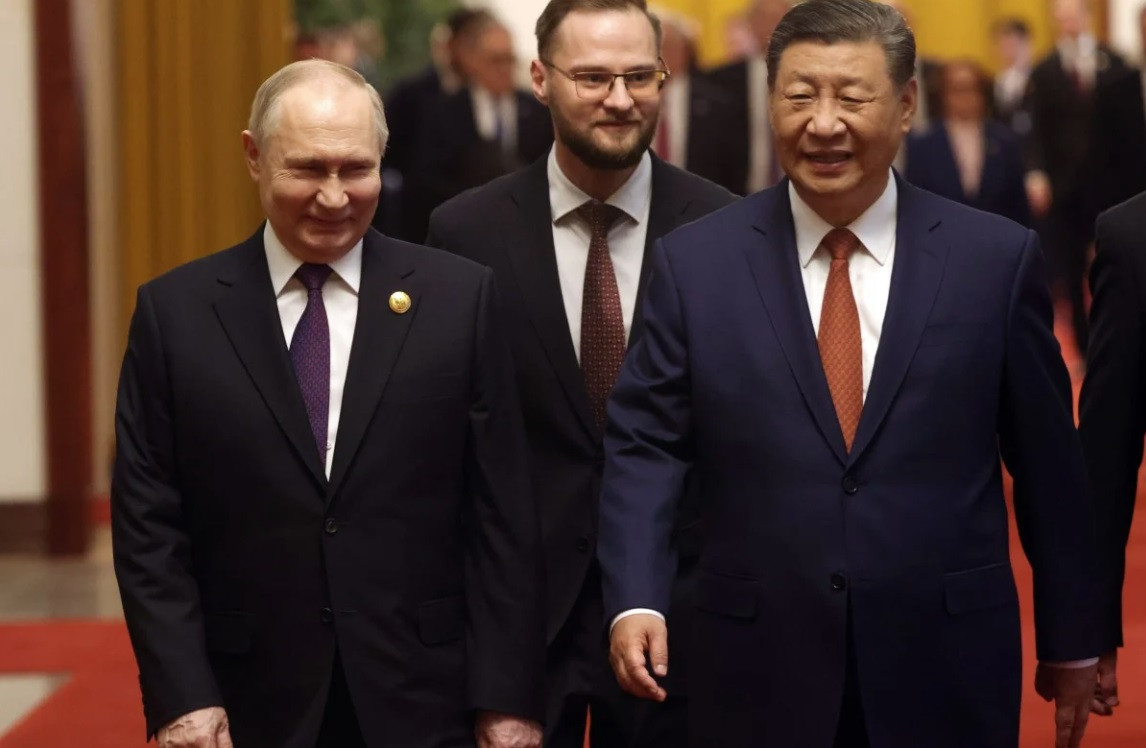 Chủ tịch Trung Quốc Tập Cận Bình và Tổng thống Nga Vladimir Putin tại Bắc Kinh, ngày 16/5. (Ảnh: Getty) Chủ tịch Trung Quốc Tập Cận Bình và Tổng thống Nga Vladimir Putin tại Bắc Kinh, ngày 16/5. (Ảnh: Getty)