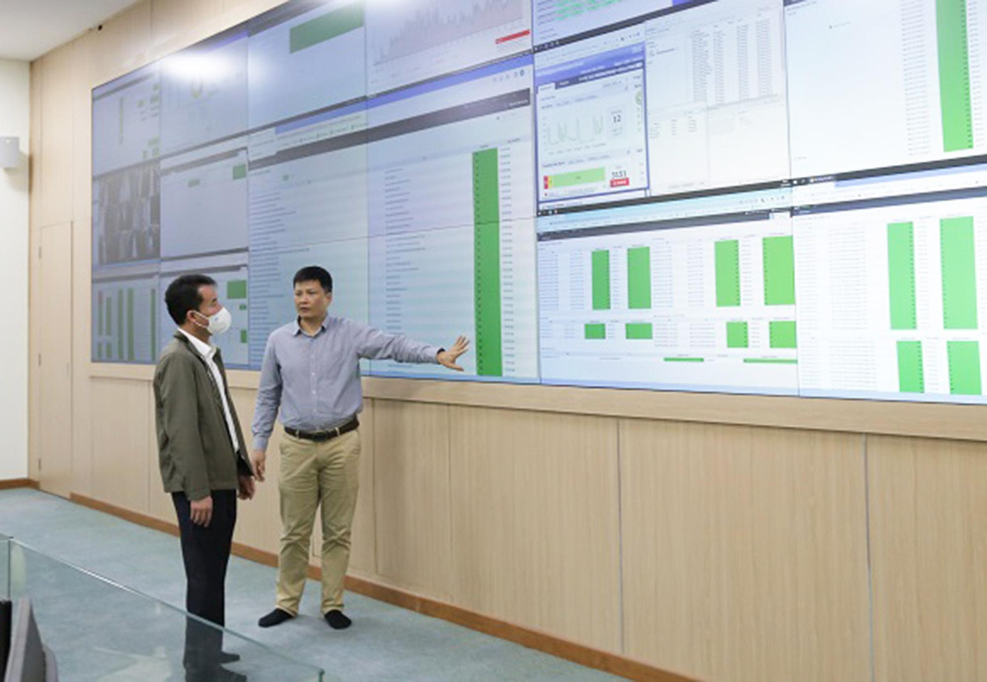 Tổng Giám đốc BHXH Việt Nam Nguyễn Thế Mạnh kiểm tra hoạt động hệ thống công nghệ thông tin của ngành Tổng Giám đốc BHXH Việt Nam Nguyễn Thế Mạnh kiểm tra hoạt động hệ thống công nghệ thông tin của ngành