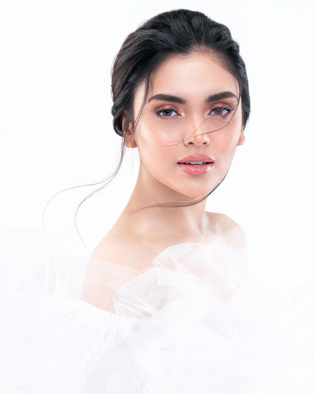 Tối 3/10 theo giờ Việt Nam đã diễn ra đêm chung kết cuộc thi Miss World Philippines 2021. Kết quả, người đẹp Tracy Maureen Perez đã vượt qua 44 thí sinh khác để đăng quang Hoa hậu. Người đẹp Ganiel Krishnan (trong ảnh) đoạt vị trí Á hậu 2. Tối 3/10 theo giờ Việt Nam đã diễn ra đêm chung kết cuộc thi Miss World Philippines 2021. Kết quả, người đẹp Tracy Maureen Perez đã vượt qua 44 thí sinh khác để đăng quang Hoa hậu. Người đẹp Ganiel Krishnan (trong ảnh) đoạt vị trí Á hậu 2.