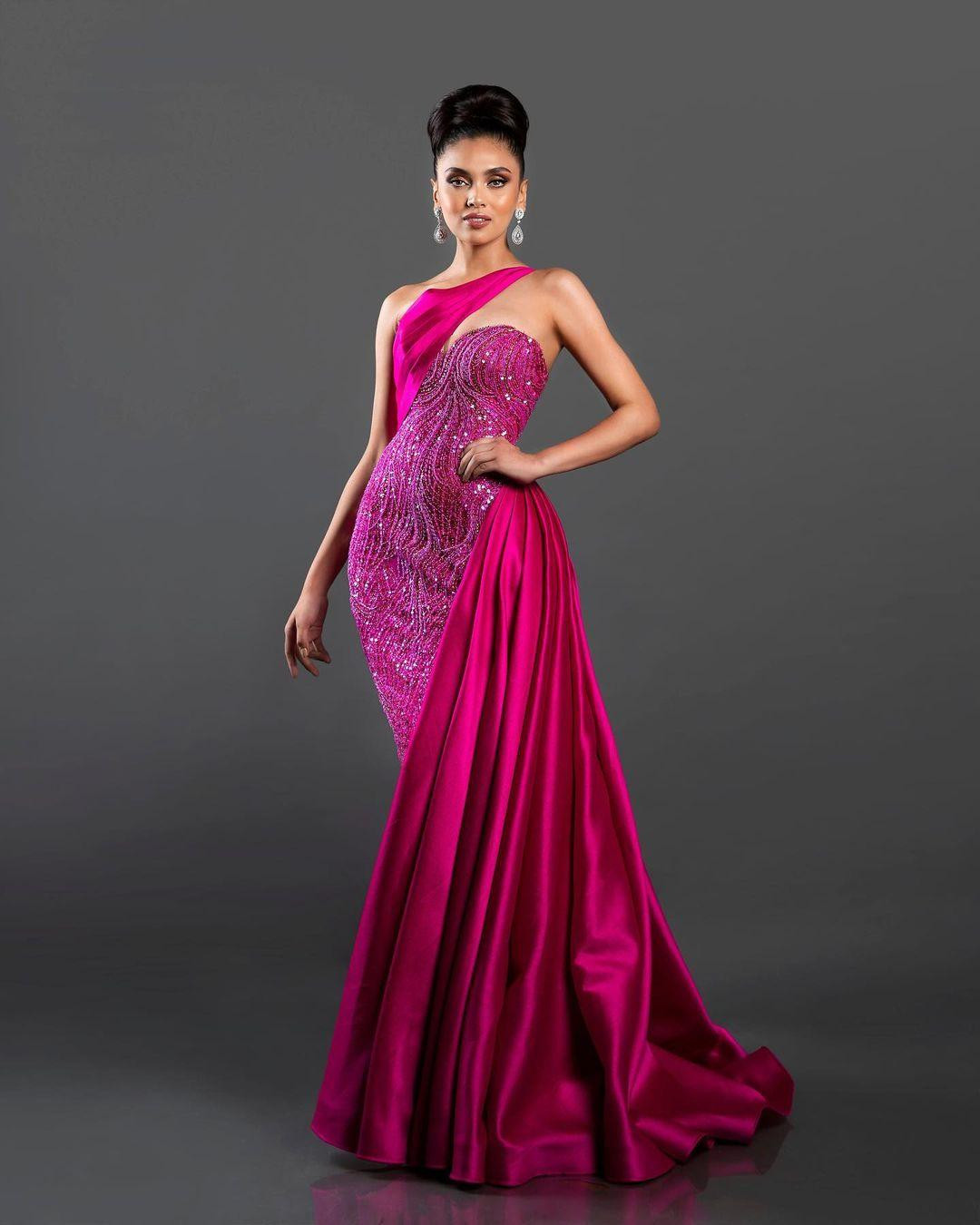 BTC Miss World Philippines cũng đã lựa chọn người đẹp Janelle Lewis (đại diện thành phố Angeles) để trao danh hiệu Á hậu 2 thay thế cho Ganiel Krishnan. BTC Miss World Philippines cũng đã lựa chọn người đẹp Janelle Lewis (đại diện thành phố Angeles) để trao danh hiệu Á hậu 2 thay thế cho Ganiel Krishnan.